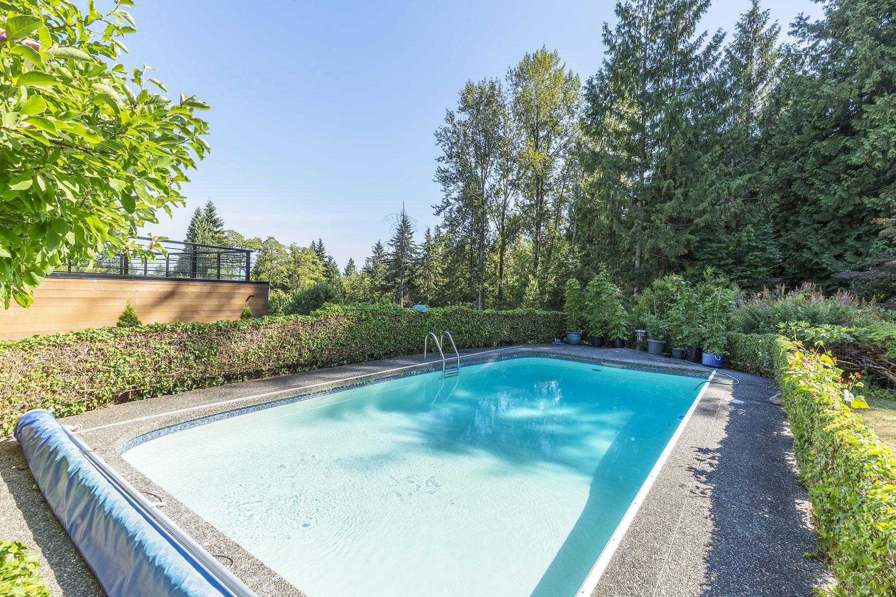 925 Highland Dr