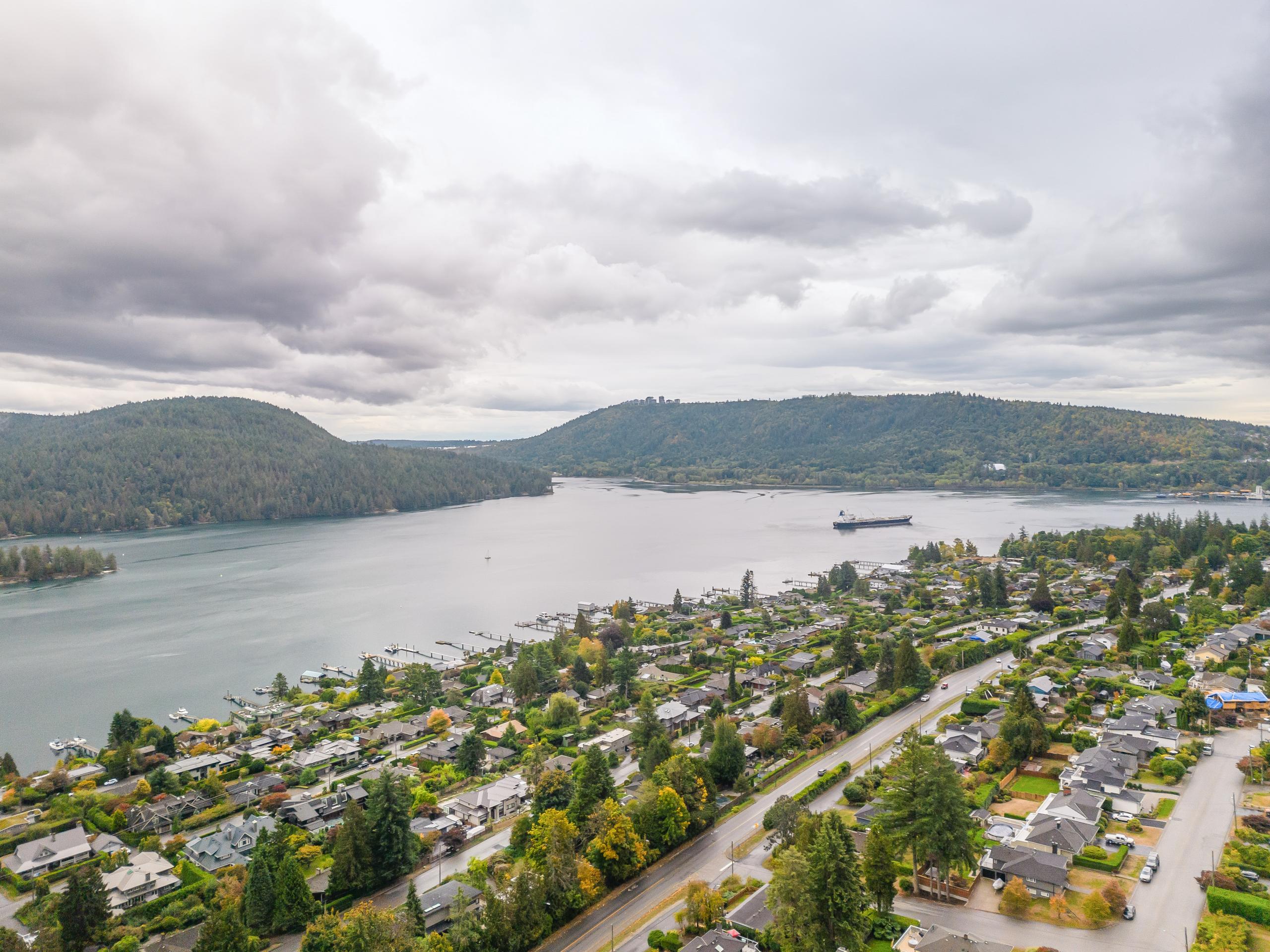 993 Friar Crescent, North Vancouver listing image