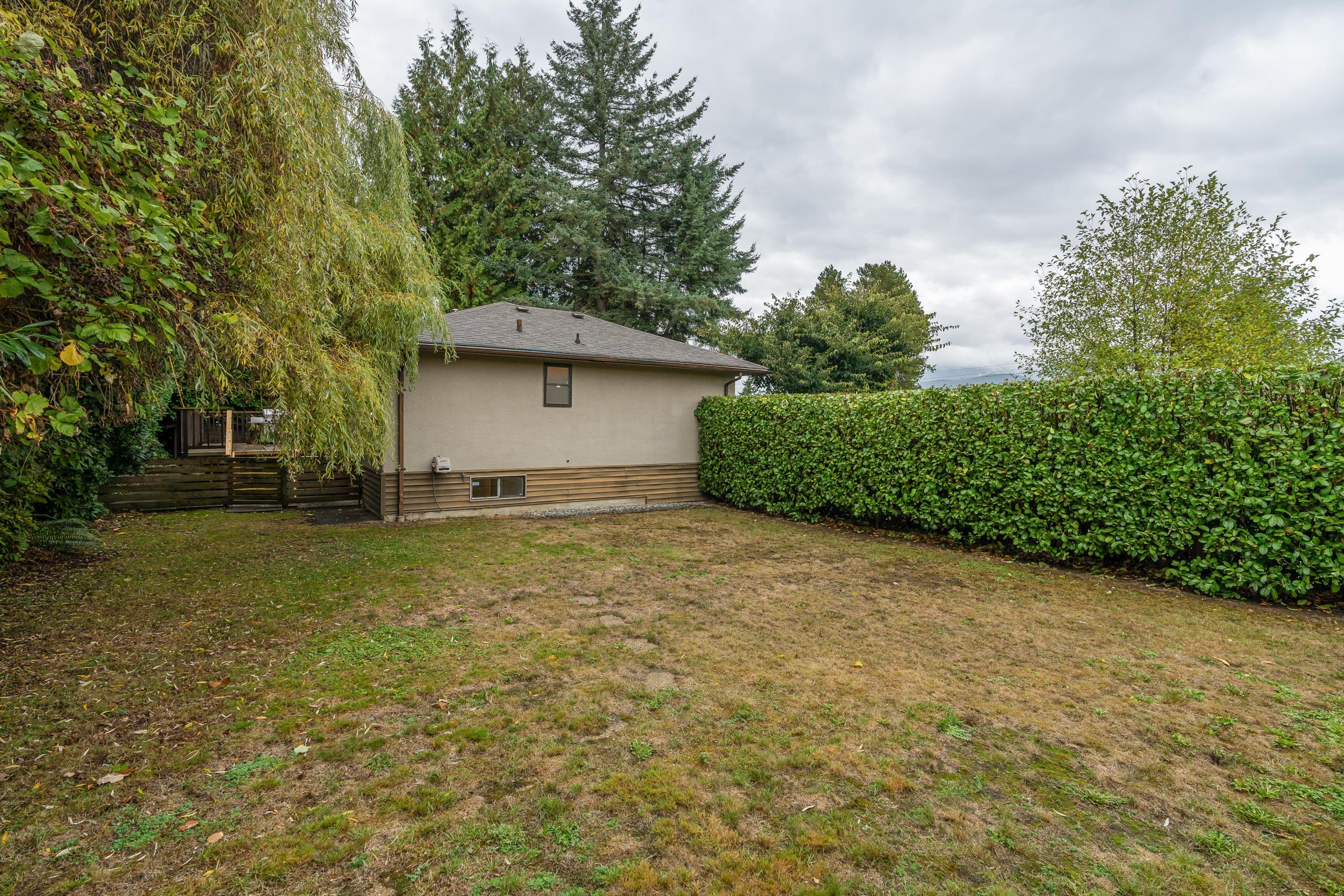 993 Friar Crescent, North Vancouver listing image