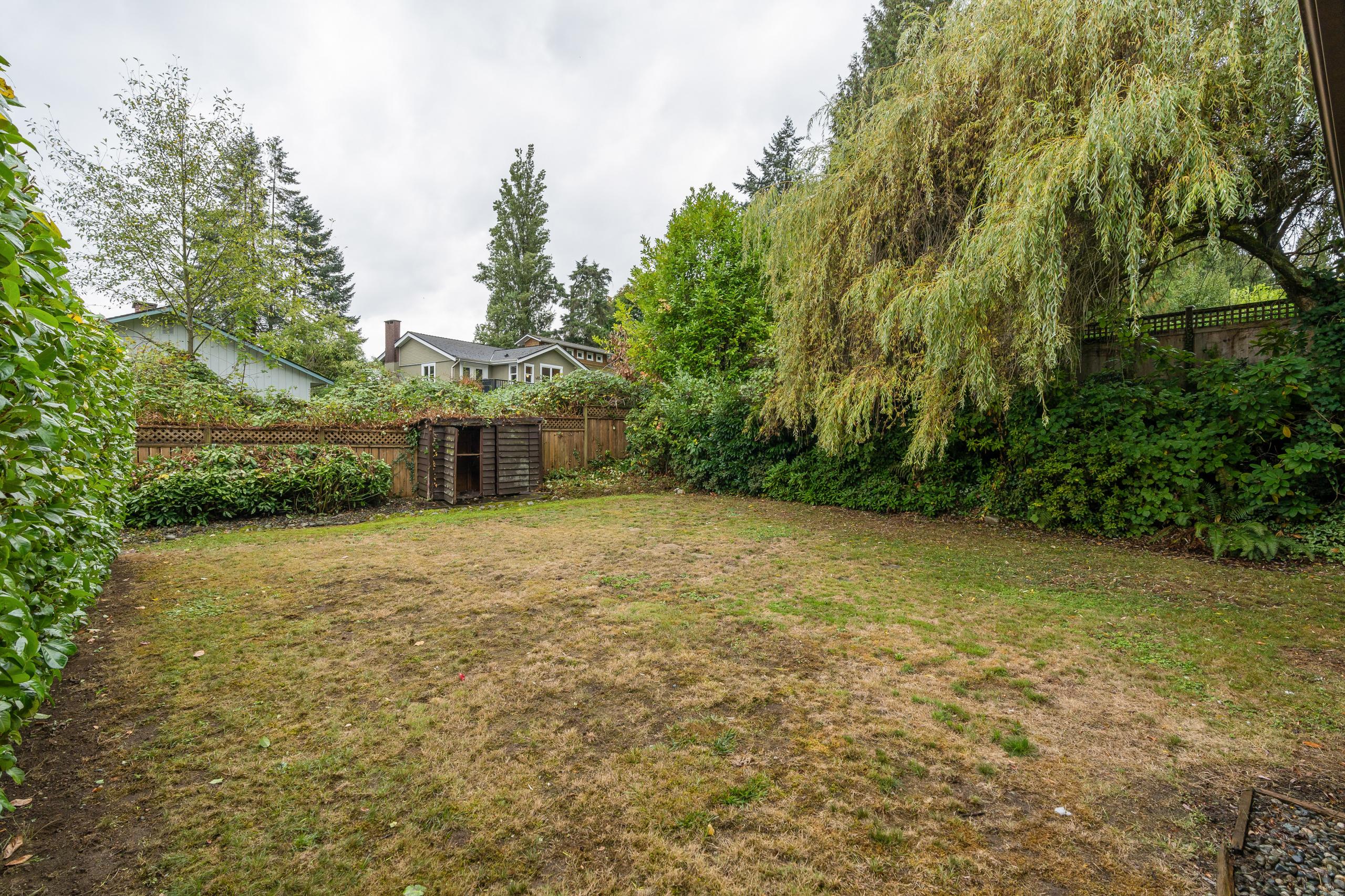 993 Friar Crescent, North Vancouver listing image