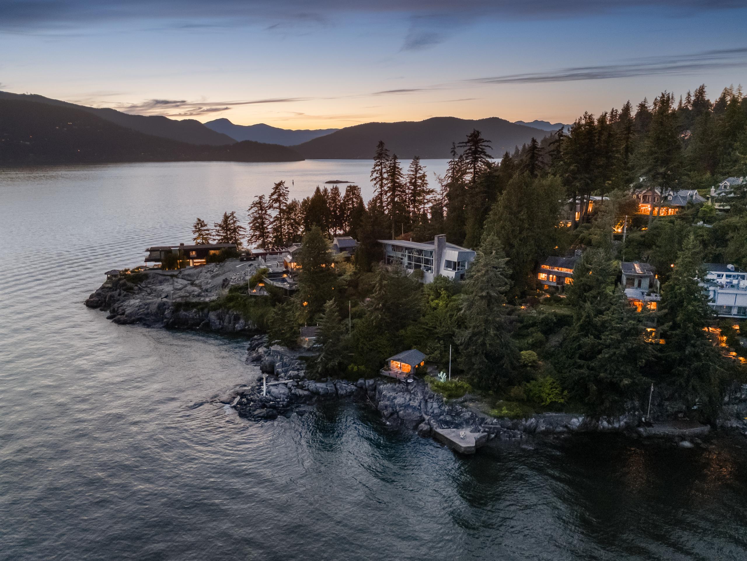 6054 Gleneagles Drive, West Vancouver listing image