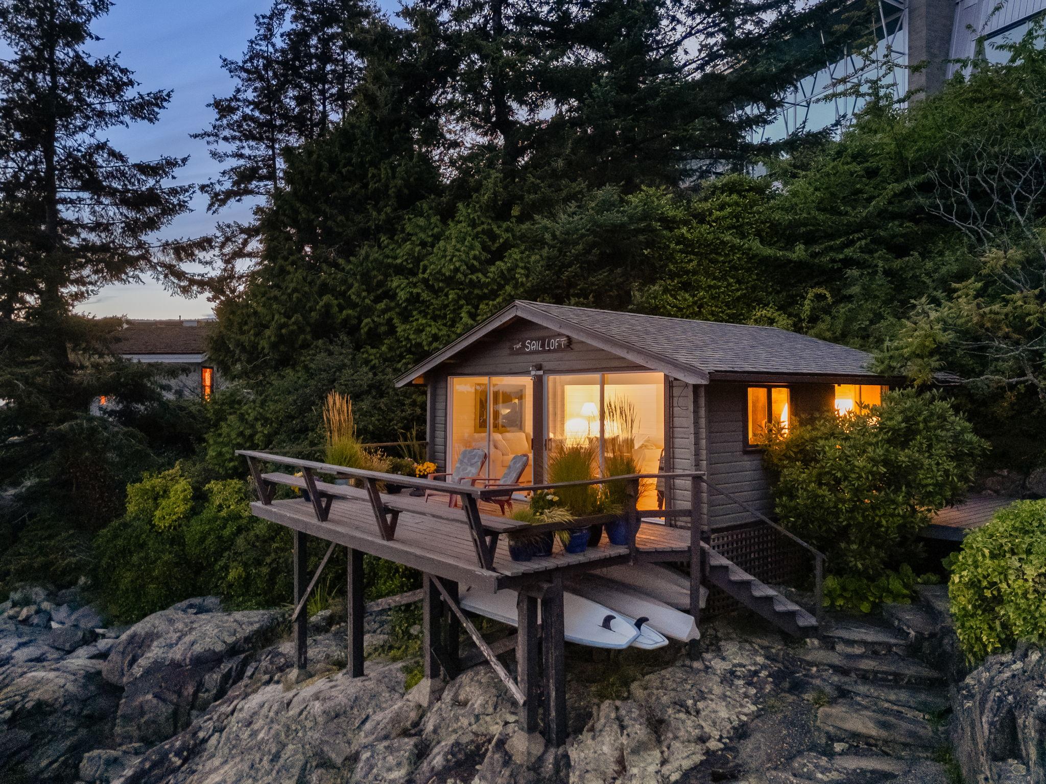 6054 Gleneagles Drive, West Vancouver listing image