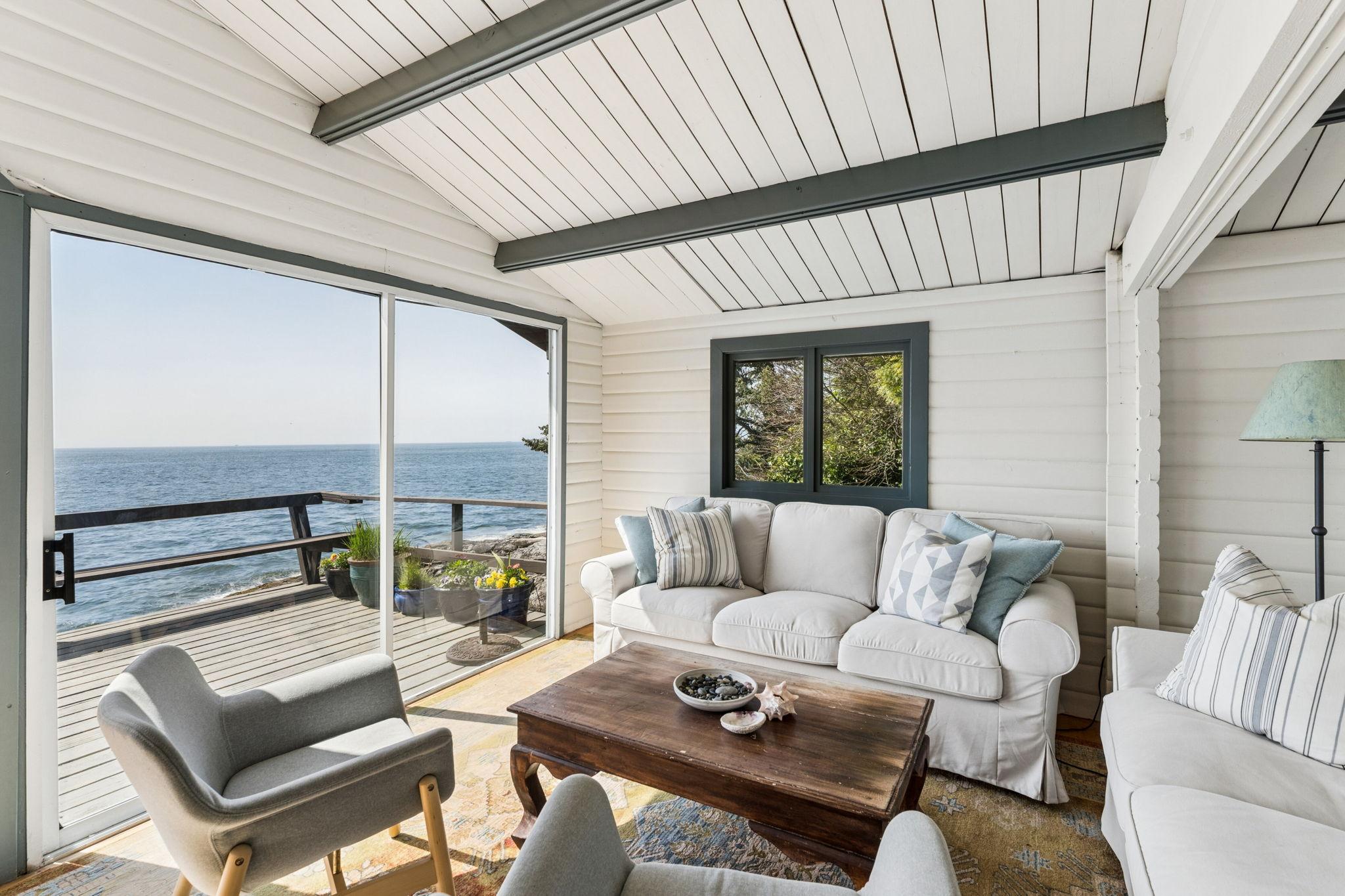 6054 Gleneagles Drive, West Vancouver listing image