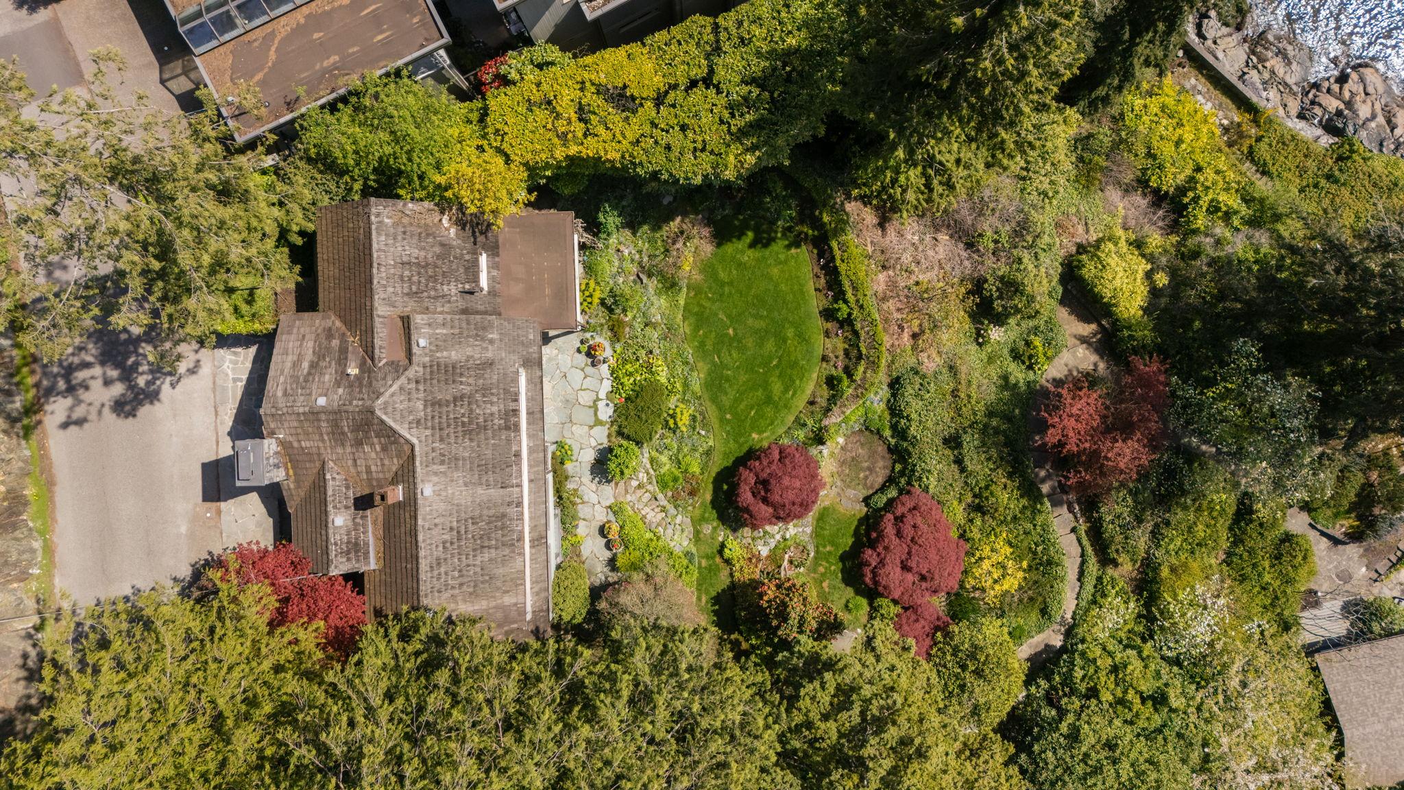 6054 Gleneagles Drive, West Vancouver listing image