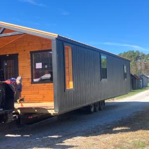 16 X 40 Compass Series Modern Cabin