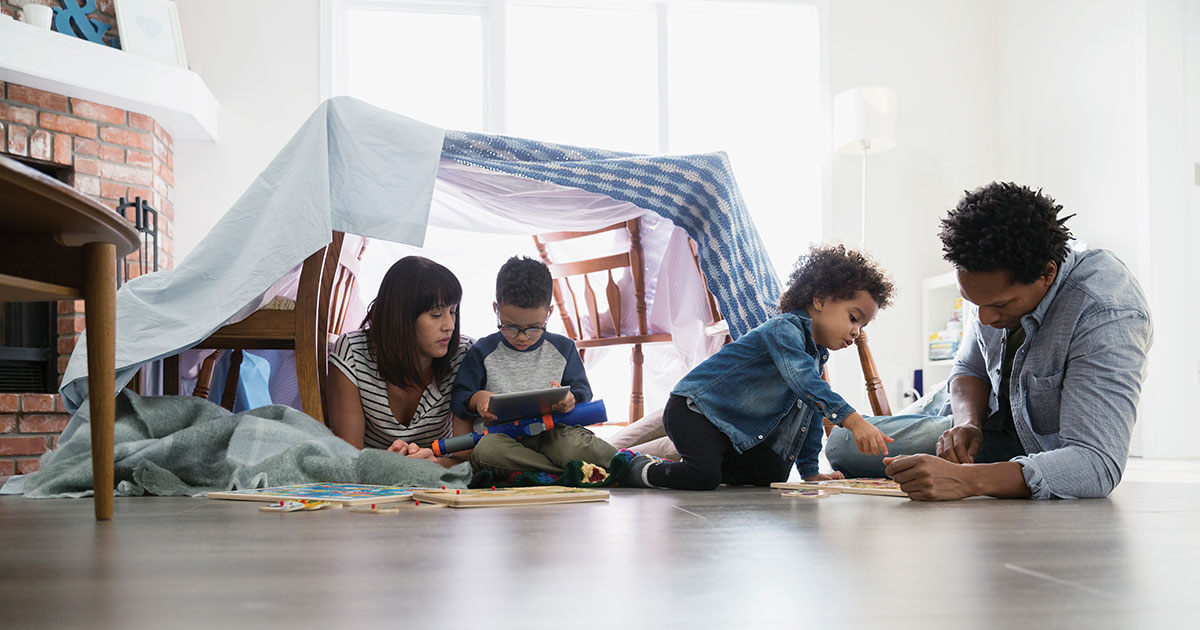 Move Over Moms: 5 Daddy Bloggers Who Should Be on Your Radar