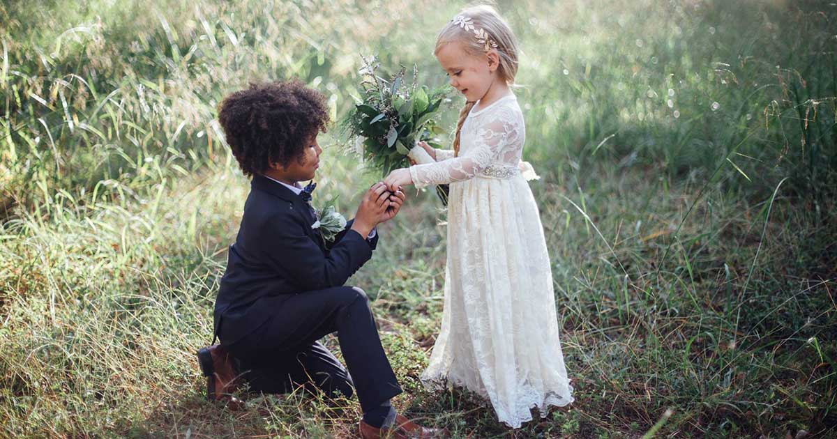 MUST-SEE: Two Kids Have the Wedding Photoshoot of Your Dreams