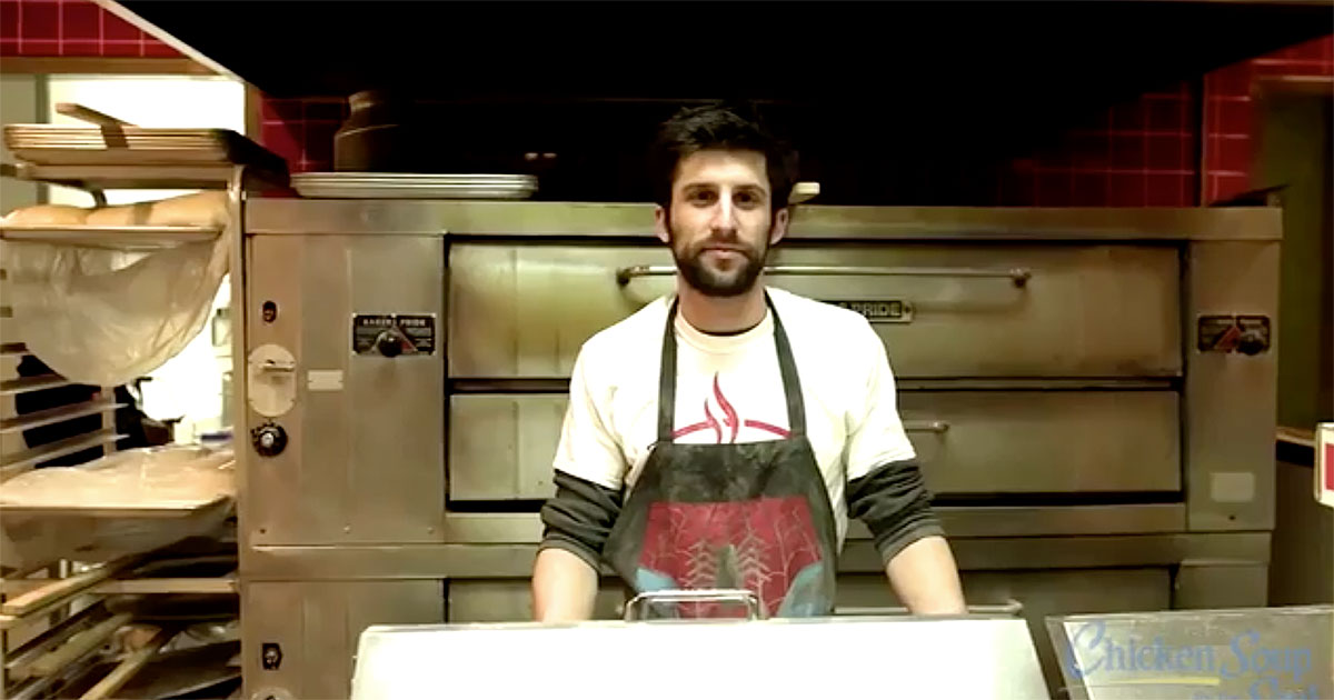 A Pizzeria in Philadelphia Is Paying It Forward and Feeding the Homeless