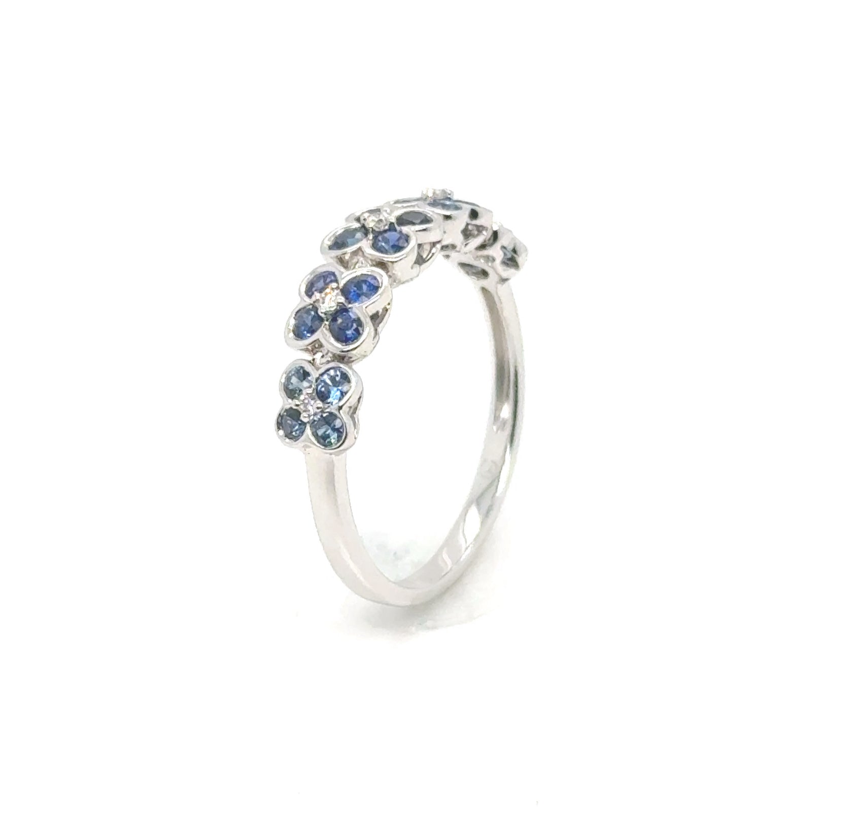 18kt White Gold Ring With Blue Flower Sapphires., image 3 of 10