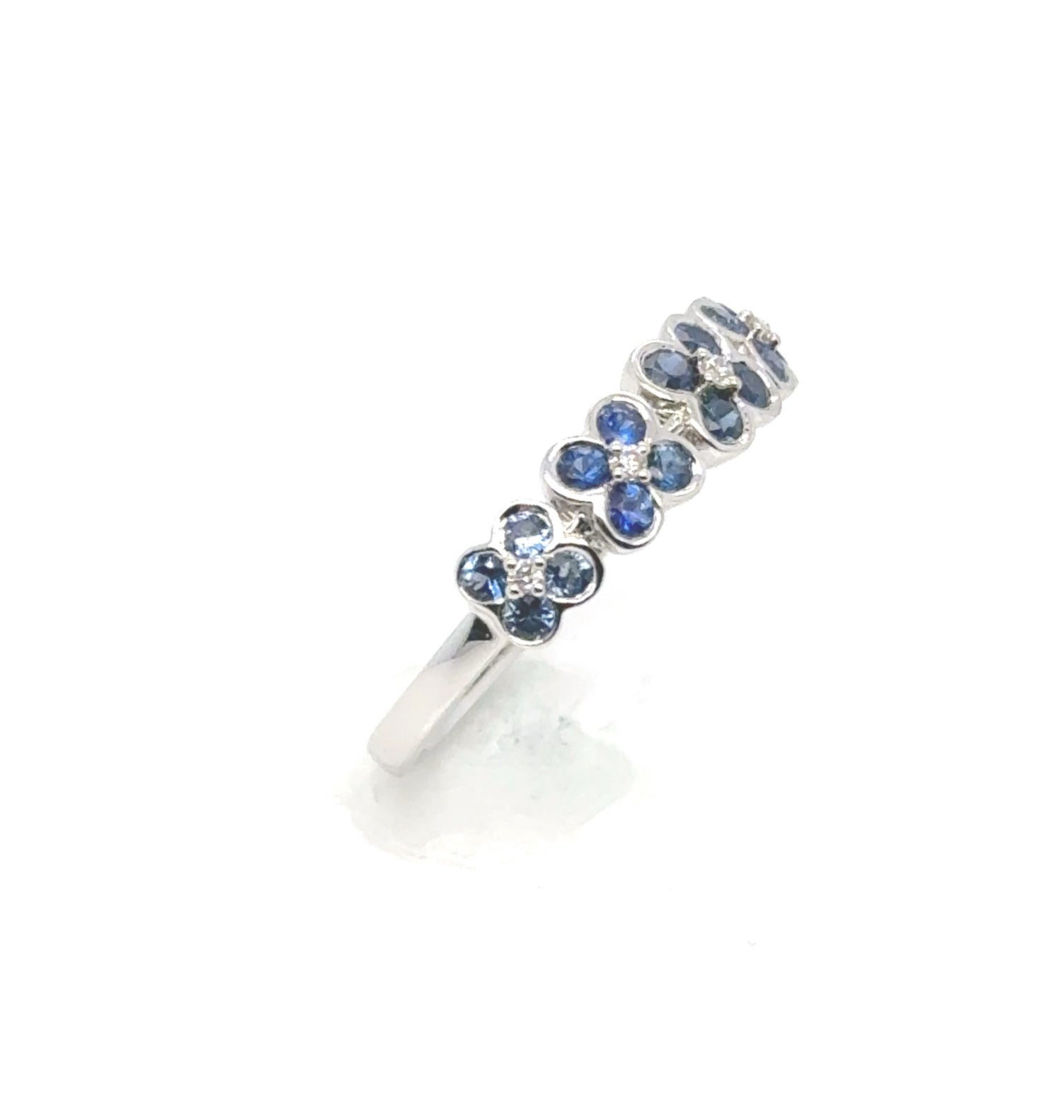 18kt White Gold Ring With Blue Flower Sapphires., image 7 of 10