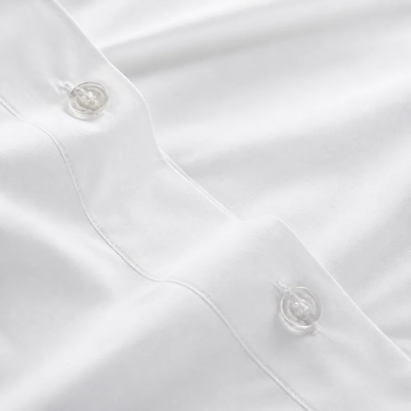 percale duvet set in white — stitching and closure detail