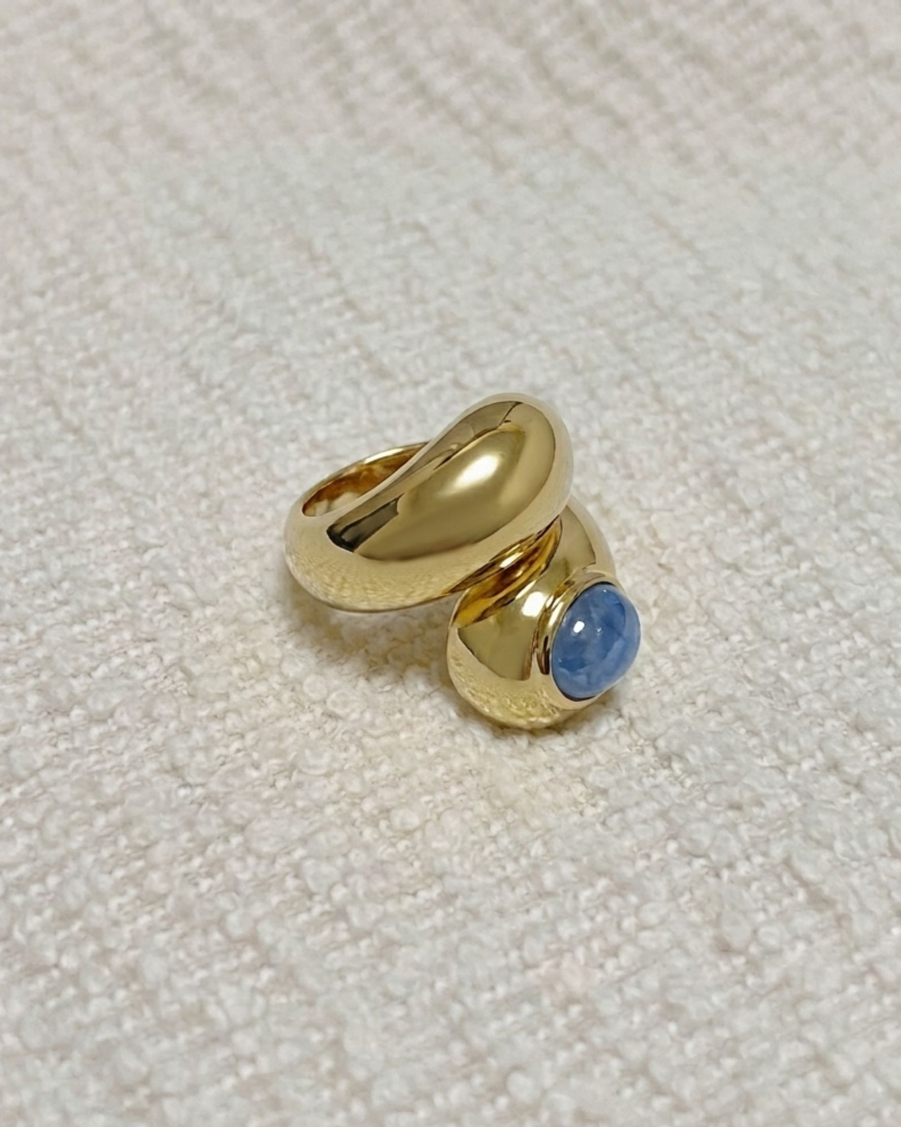 Cabochon Aquamarine Set Suzanne Ring