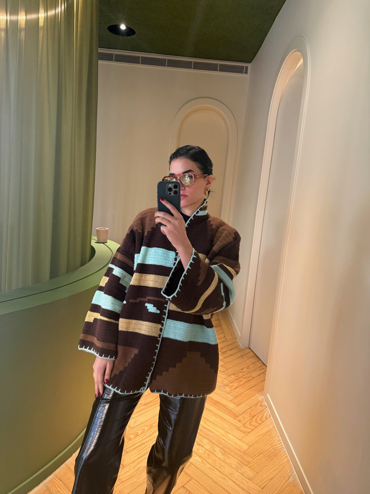 Brown / Aqua