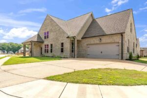 580 Rosalie Woods Drive, , TN 38018
