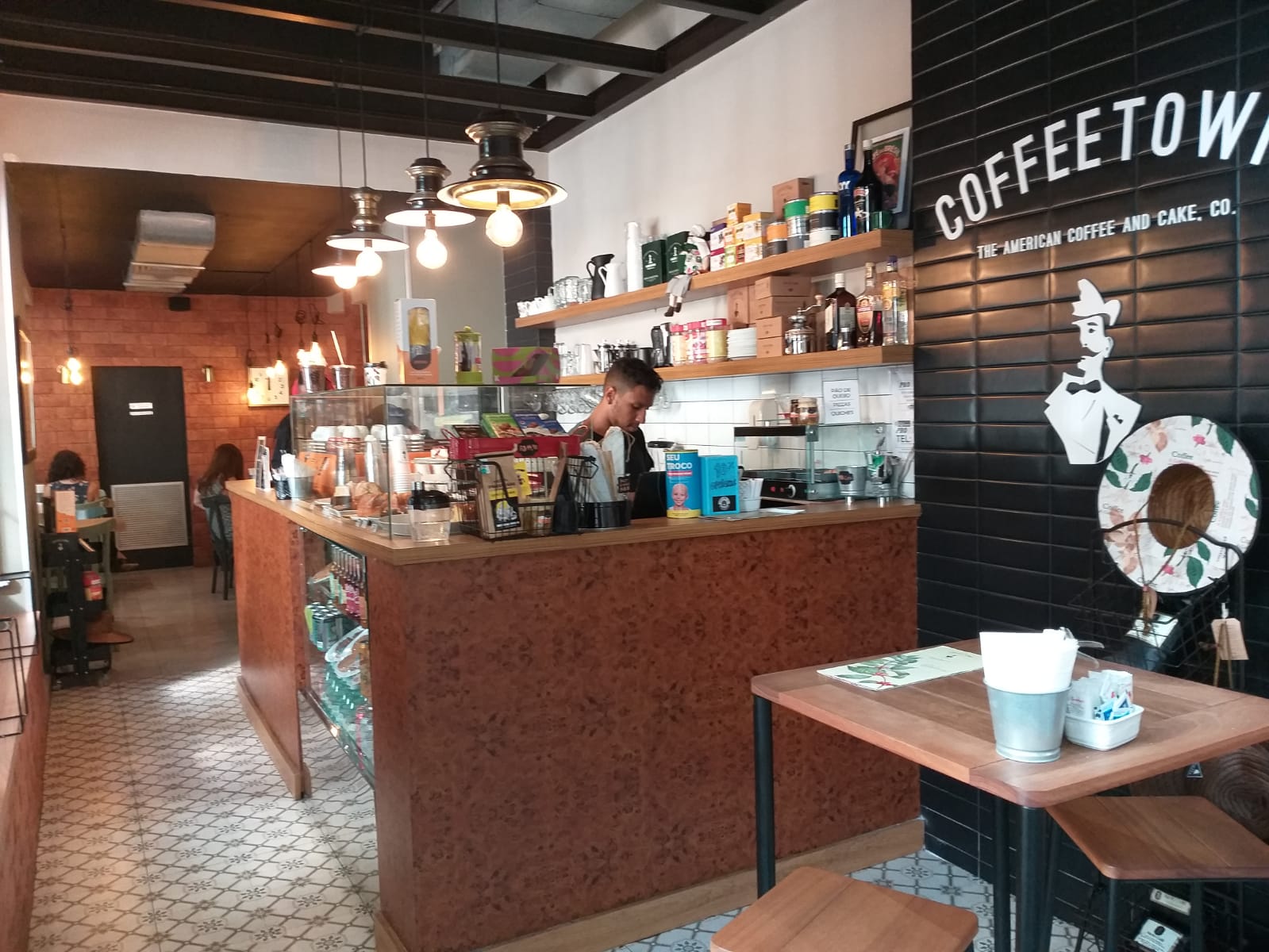 COFFEETOWN3.jpg
