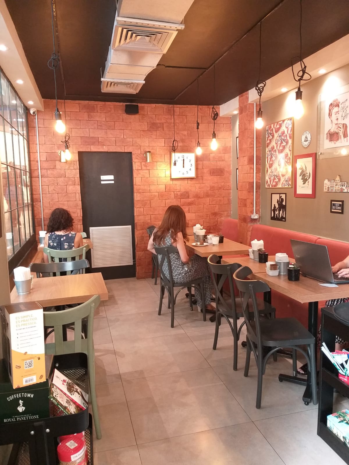 COFFEETOWN4.jpg