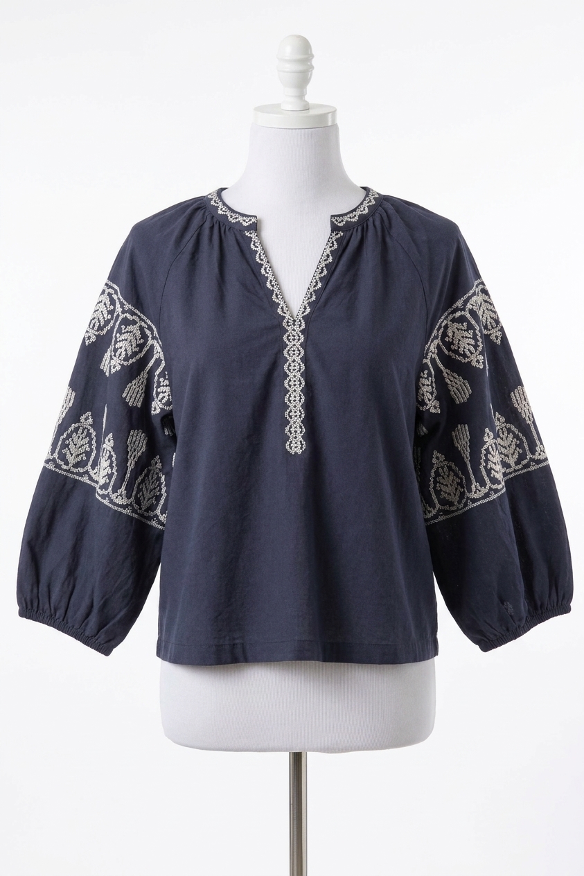 Pinch Embroidered Blouse Navy
