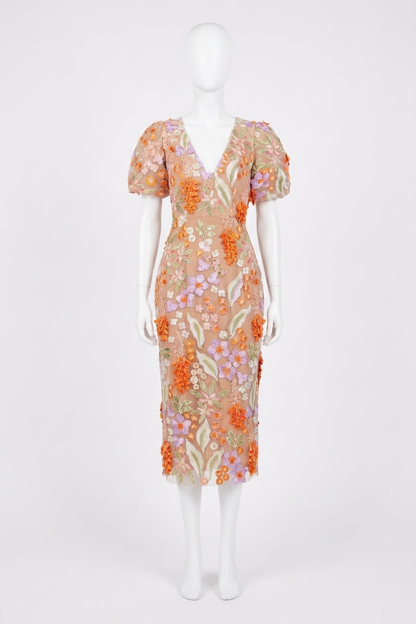 Elliatt Remix Midi Dress Beige
