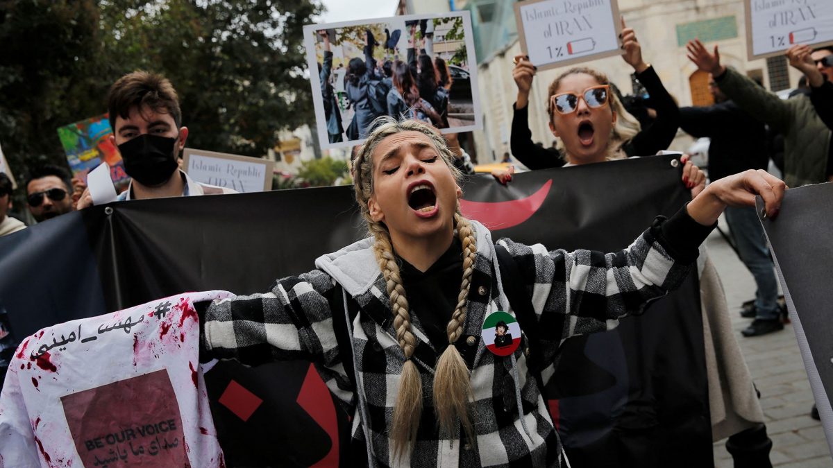Noticia: Irán confirma la muerte de más de 200 personas en las actuales protestas Irán confirma la muerte de más de 200 personas en las actuales protestas