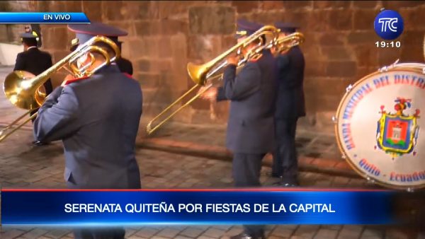 Así se vive la serenata quiteña por las fiestas de Quito