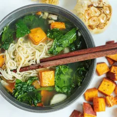 Garlicky Veggie Rice Ramen Noodle Soup with Freeze-Dried Chunky Veggies - 2