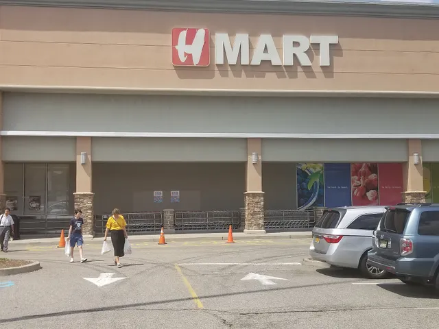 H Mart sign in Edison