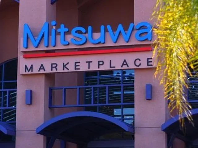 Mitsuwa Marketplace storefront in San Diego