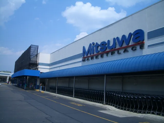 Mitsuwa Marketplace in Edgewater, New Jersey