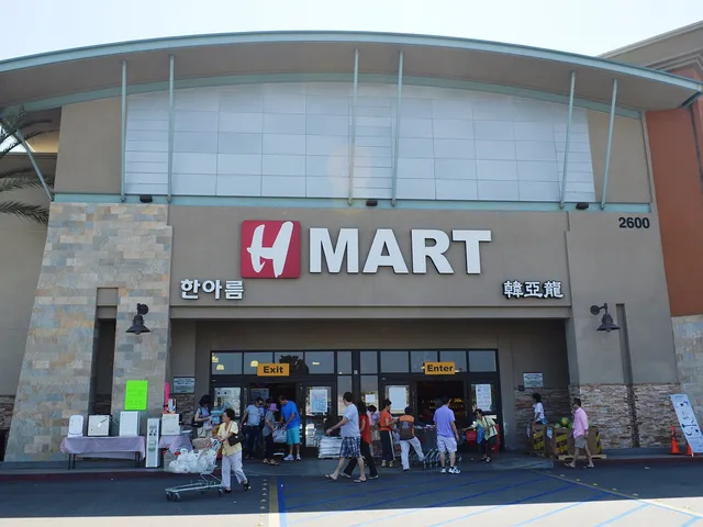H Mart at Diamond Jamboree, Irvine
