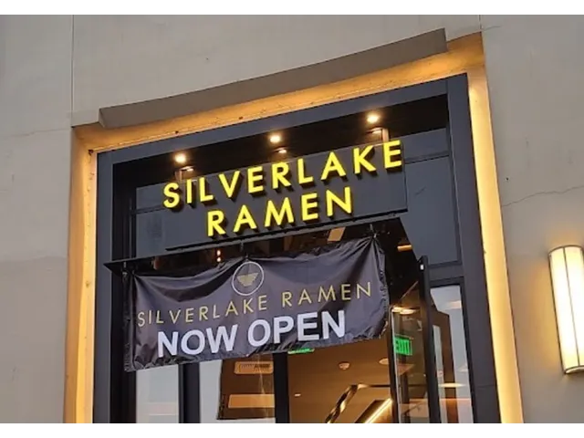 Silverlake Ramen - Fashion Valley