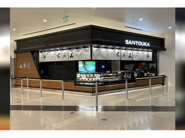 Hokkaido Ramen Santouka - LAX Tom Bradley West Gate