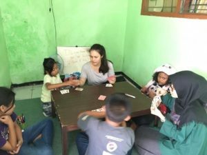 Aurelia with the students she taught English to in Indonesia