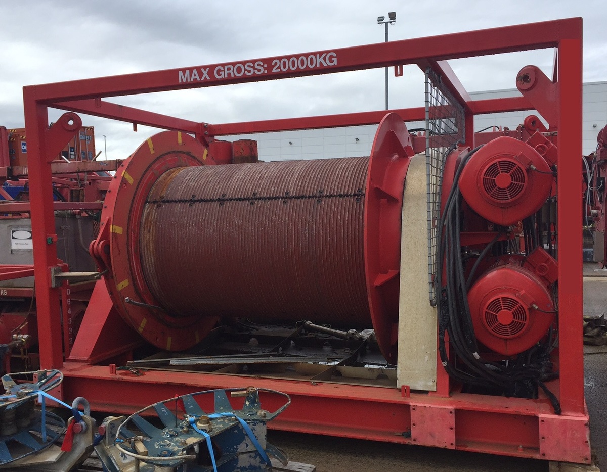 82-ahc-electrical-winch_1