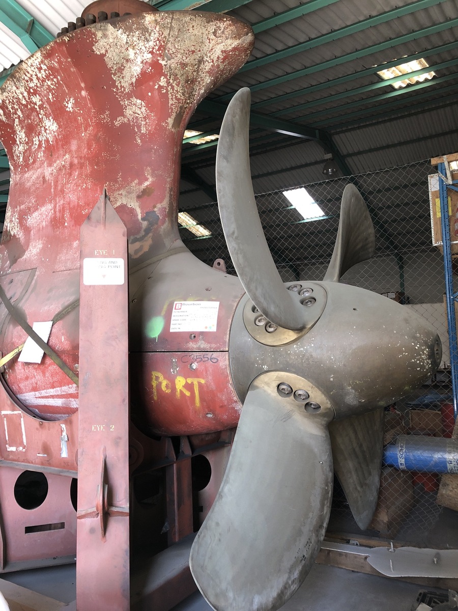 1230-rolls-royce-azp-120-thrusters_2