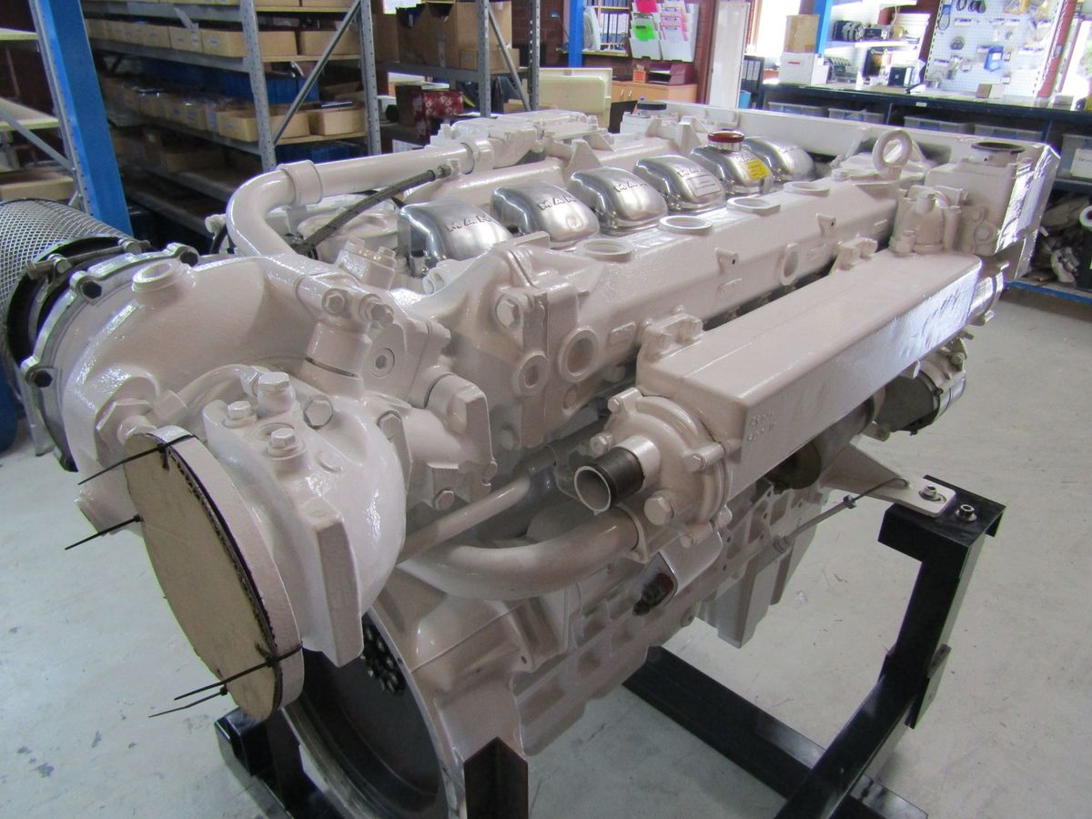 1450-marine-engine-man-d2866-le401-600-hp_4