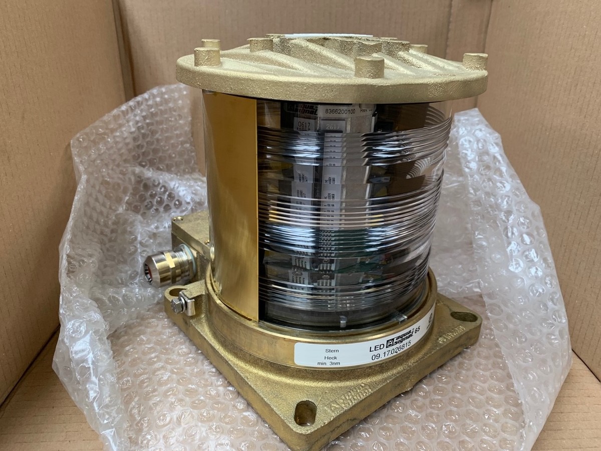 1457-glamox-series-65-led-navigation-lights_3