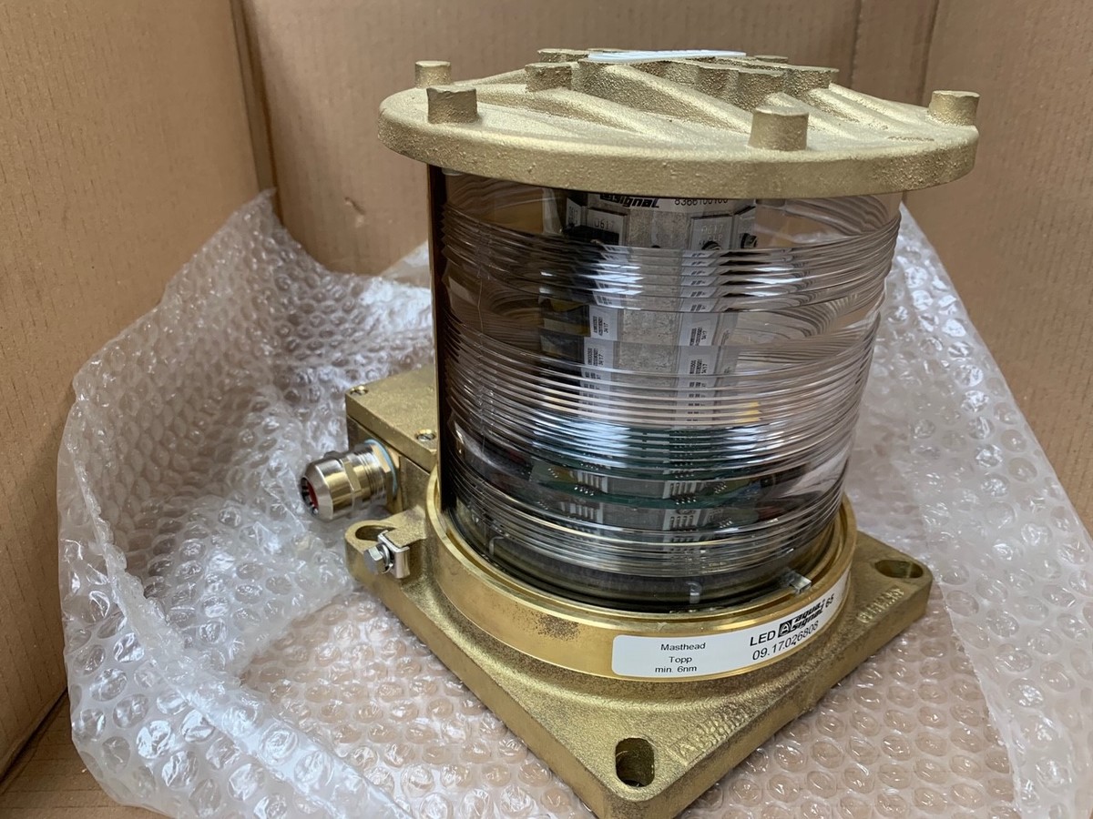 1457-glamox-series-65-led-navigation-lights_5