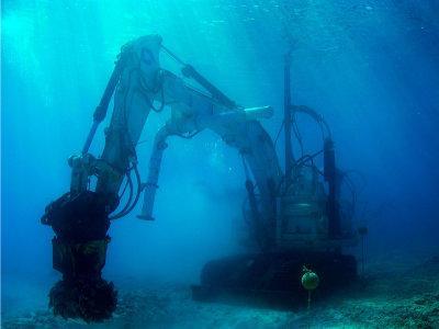 1507-16t-submarine-hydraulic-excavator_1