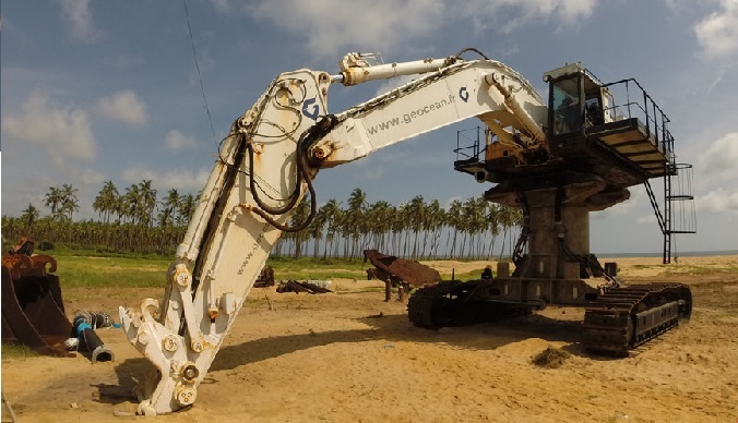 1506-100t-marine-excavator_4