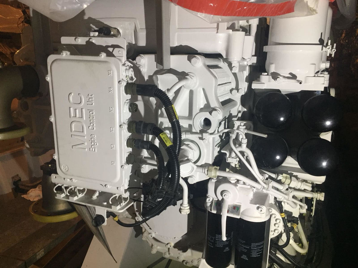 1620-mtu-16v4000m90-marine-engine-new-gearbox-for-sale_15