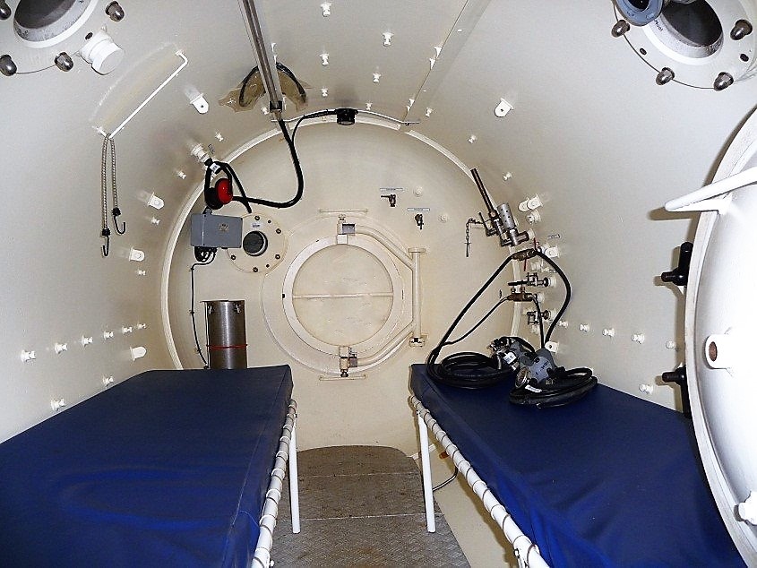 2359-comex-containerised-1-8m-diameter-air-chamber_1