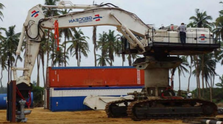 2420-100t-marine-excavator_1