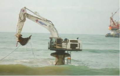 2420-100t-marine-excavator_4