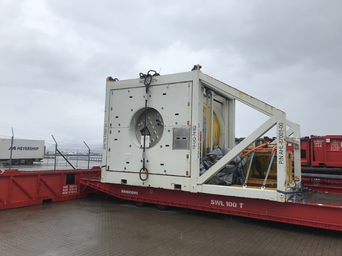 2368-umbilical-winch-and-testing-unit_1