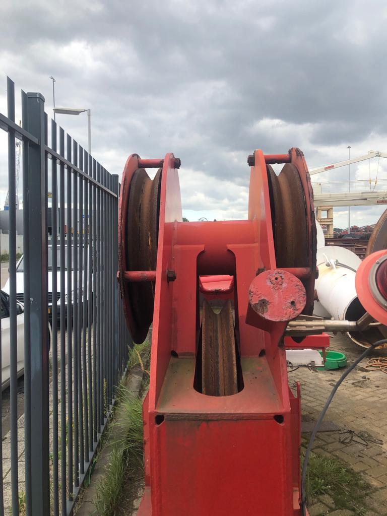 2469-26t-huisman-offshore-crane_7