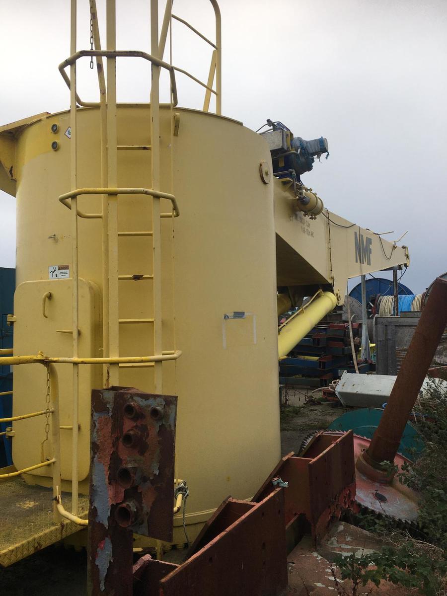 2560-20t-ahc-nmf-cargo-crane_2