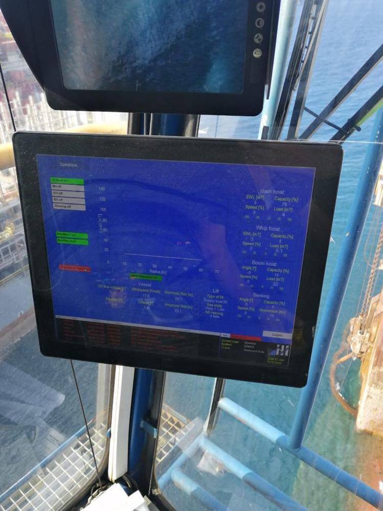 2584-huisman-120t-kingpost-crane_2