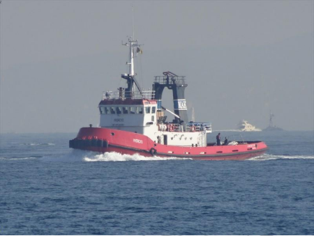 2604-tug-boat-time-or-bare-boat-charter_1