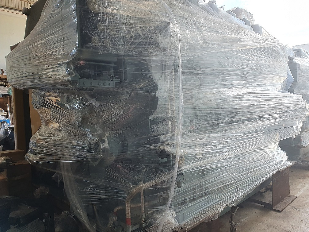 2779-yanmar-6ey26-marine-engine-with-gearbox_7