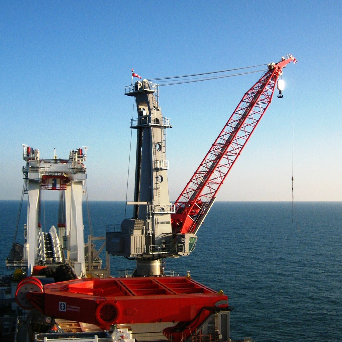 2815-150t-liebherr-crane_1